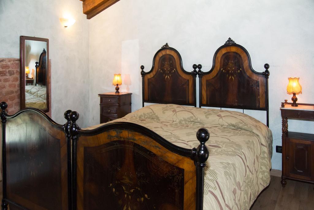Casa Del Grande Vecchio Bed & Breakfast Airasca ห้อง รูปภาพ