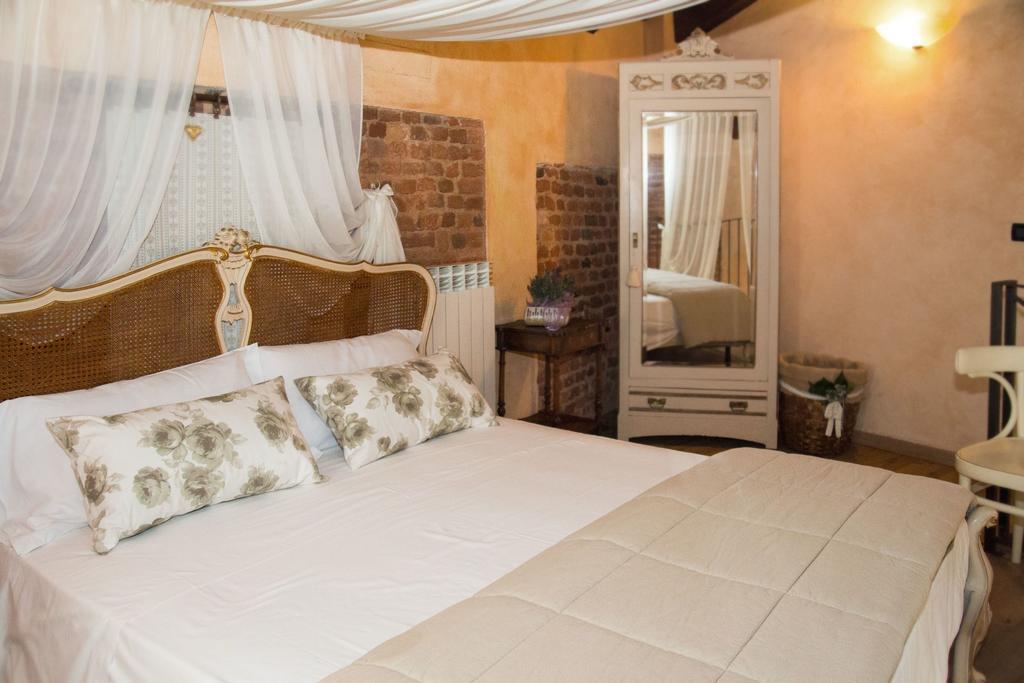 Casa Del Grande Vecchio Bed & Breakfast Airasca ภายนอก รูปภาพ