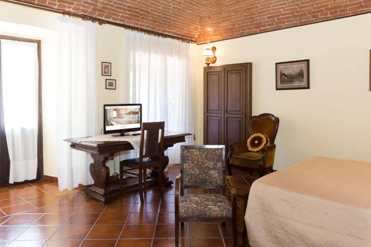 Casa Del Grande Vecchio Bed & Breakfast Airasca ภายนอก รูปภาพ
