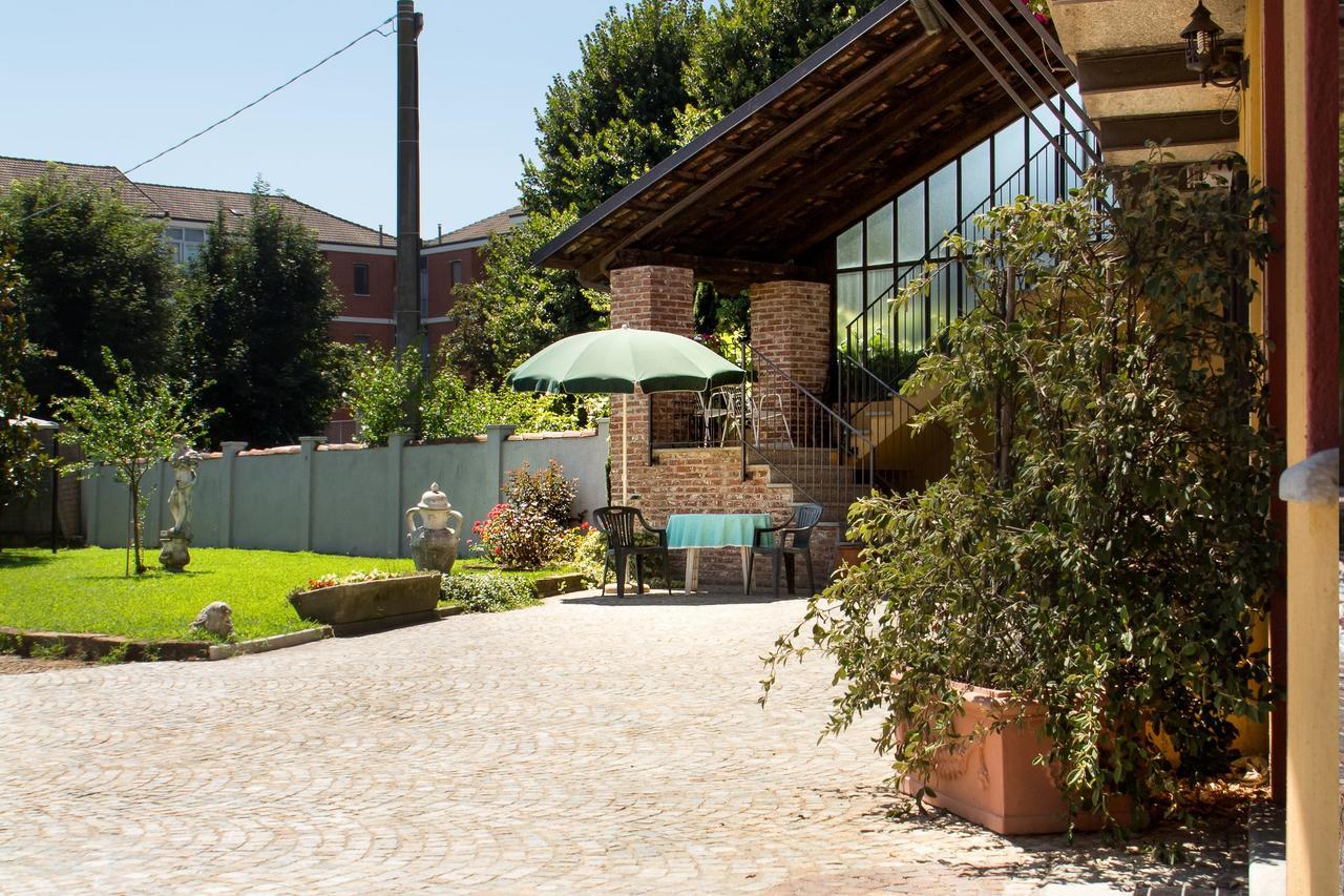 Casa Del Grande Vecchio Bed & Breakfast Airasca ภายนอก รูปภาพ