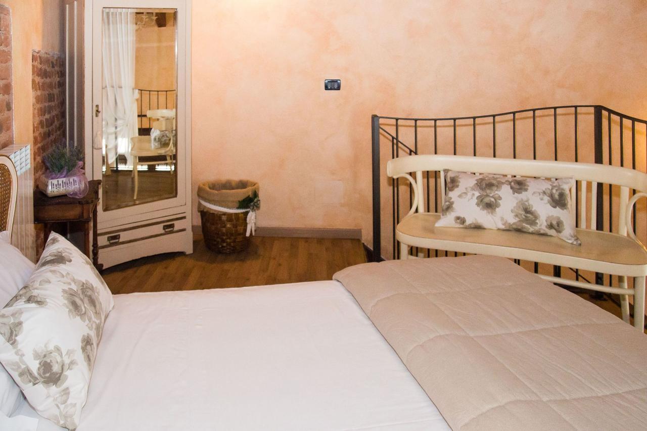 Casa Del Grande Vecchio Bed & Breakfast Airasca ภายนอก รูปภาพ