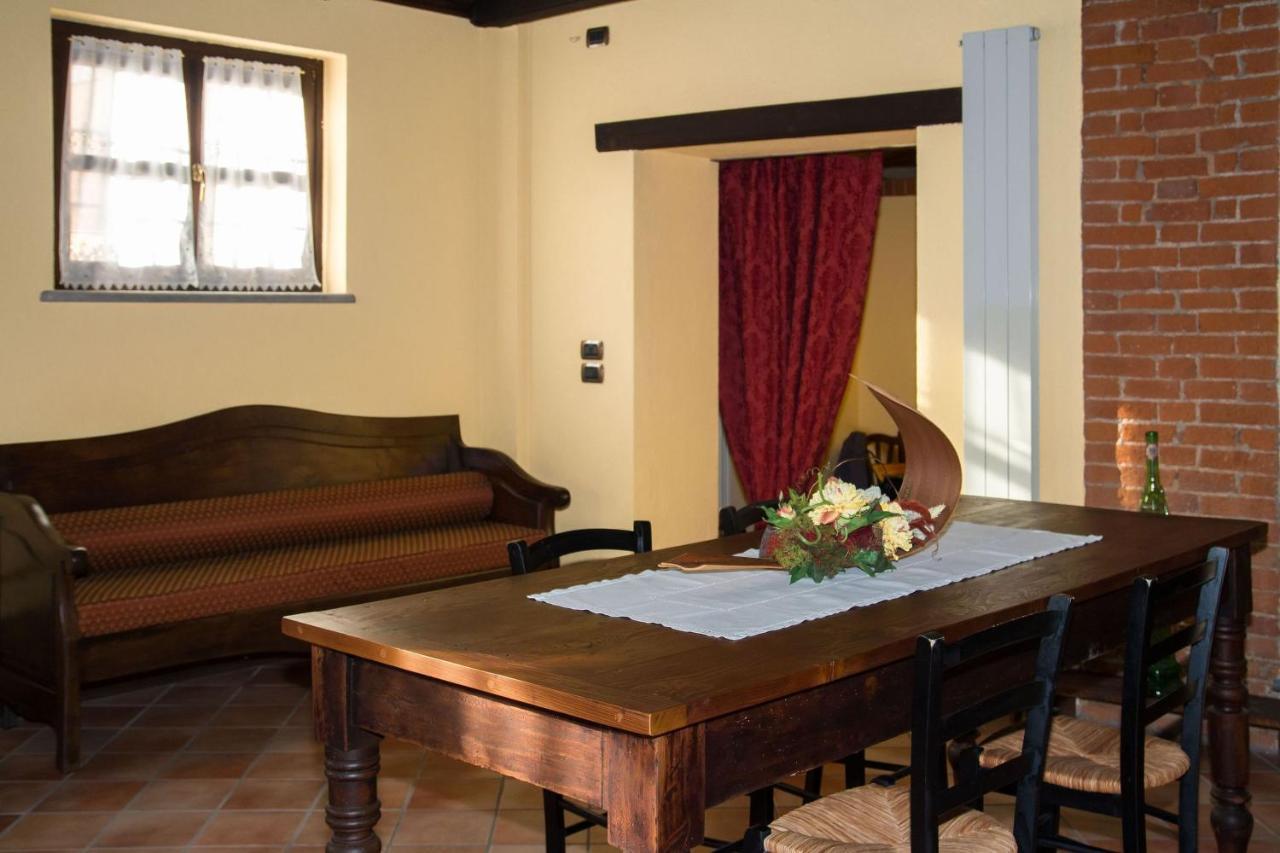 Casa Del Grande Vecchio Bed & Breakfast Airasca ภายนอก รูปภาพ